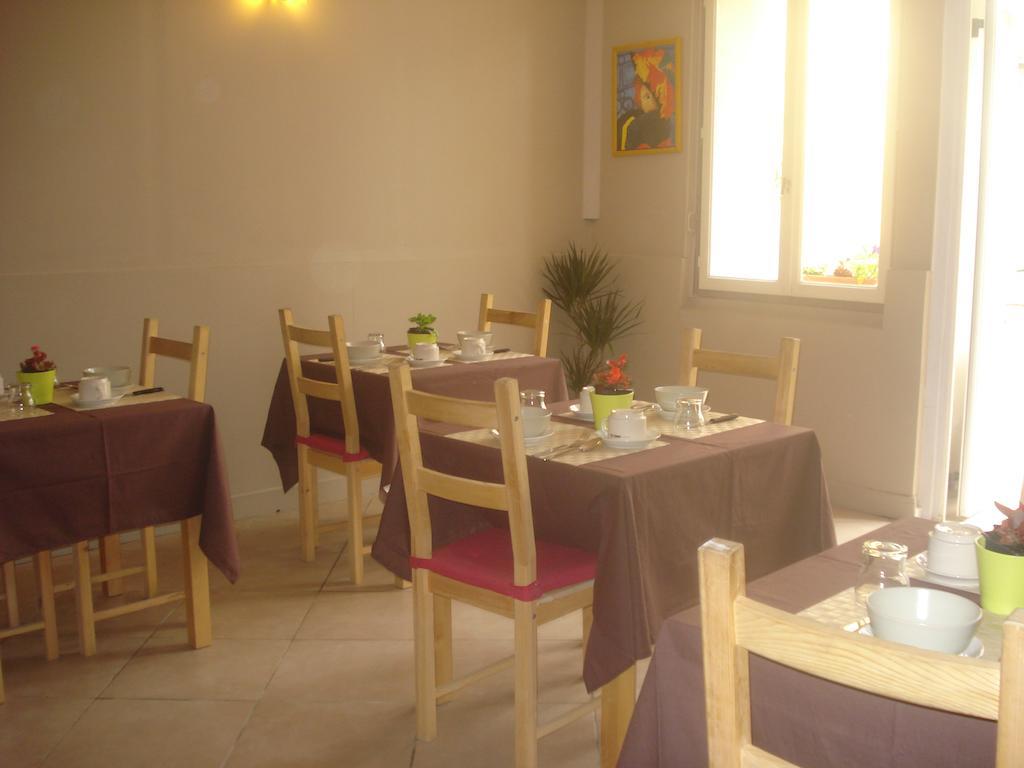 Le Terminus Hotel Tarascon Exterior photo