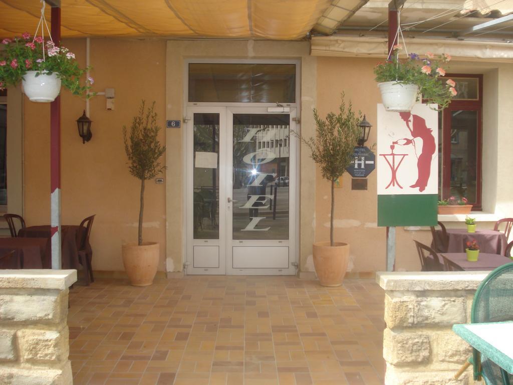 Le Terminus Hotel Tarascon Exterior photo